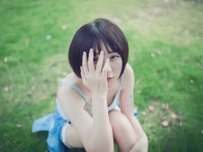 忧伤的句子说说心情:没有一见钟情的资本,少了日久生情的条件