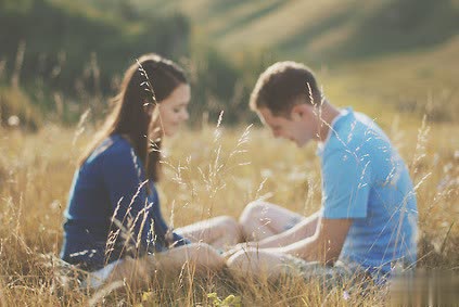 悲伤的QQ心情:我们要怎么做,爱情才会很快乐