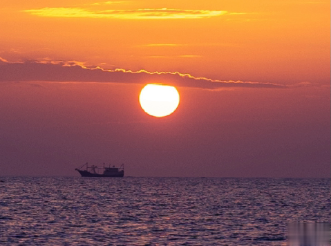 分手发朋友圈的经典短句 示爱试爱誓爱释爱逝爱