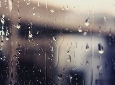 伤感想哭说说:不想看你不开心,却又嫉妒你和别人太开心2