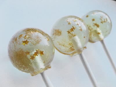 让人心酸的说说:最心酸莫过于你感谢我付出,更感谢我退出