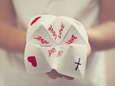 QQ伤感文字控说说:你的世界太拥挤,没有我,也合情合理