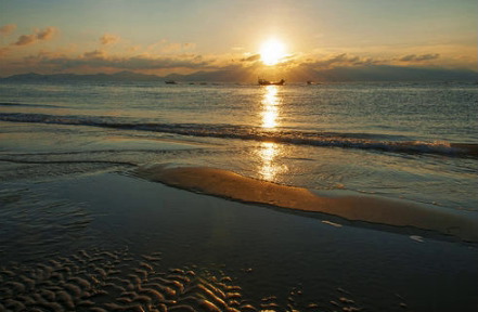 关于日落的伤感短句 发朋友圈的日落配文