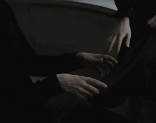 虐到心碎的扎心文案配图 一秒泪崩的扎心句子带图片5