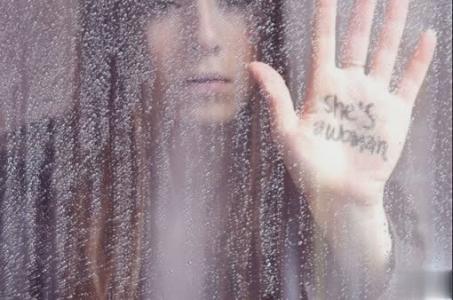 久久无法释怀的心痛说说 看透了的爱情伤感说说